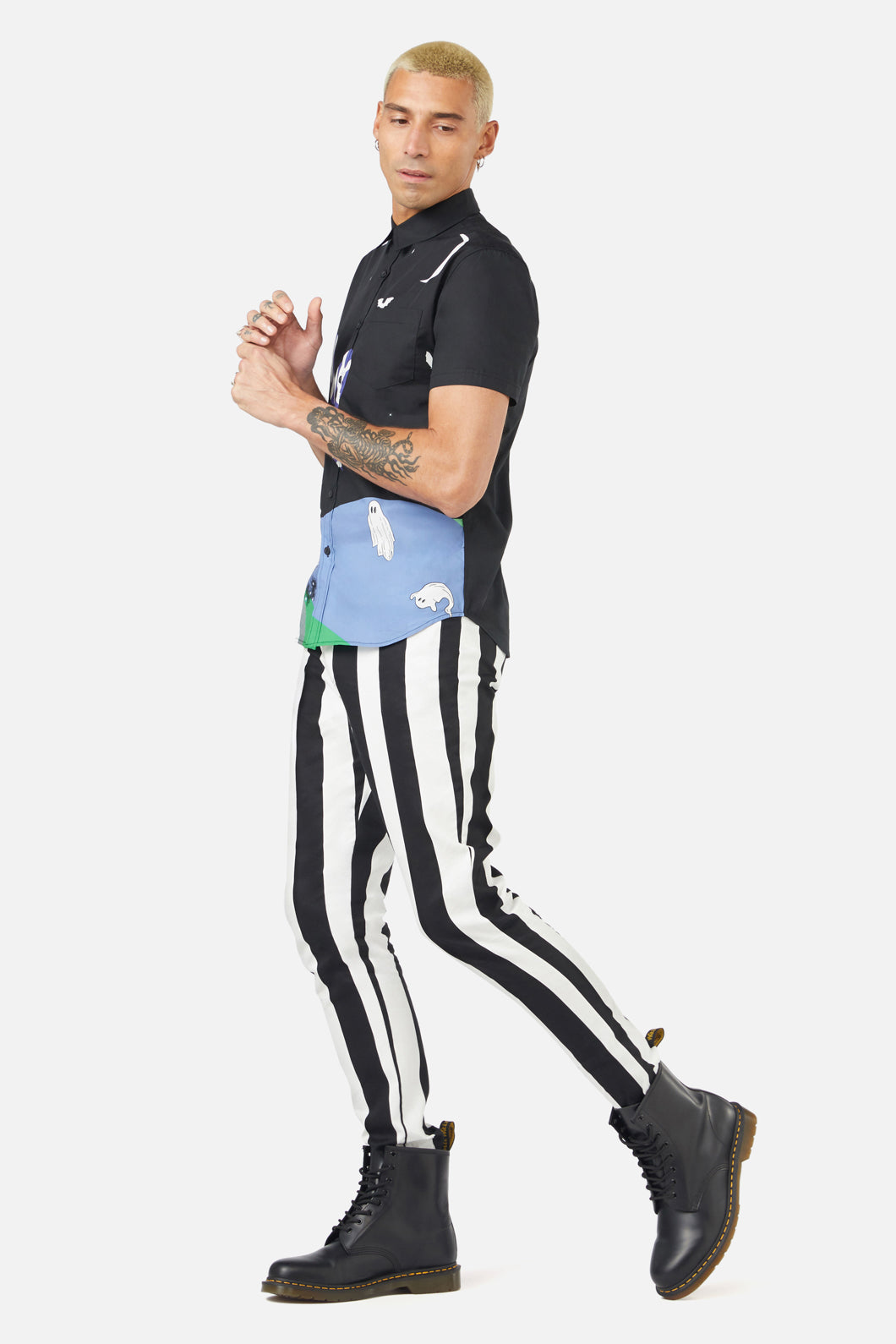 Black Friday - Spooky Scene SS Shirt - multi