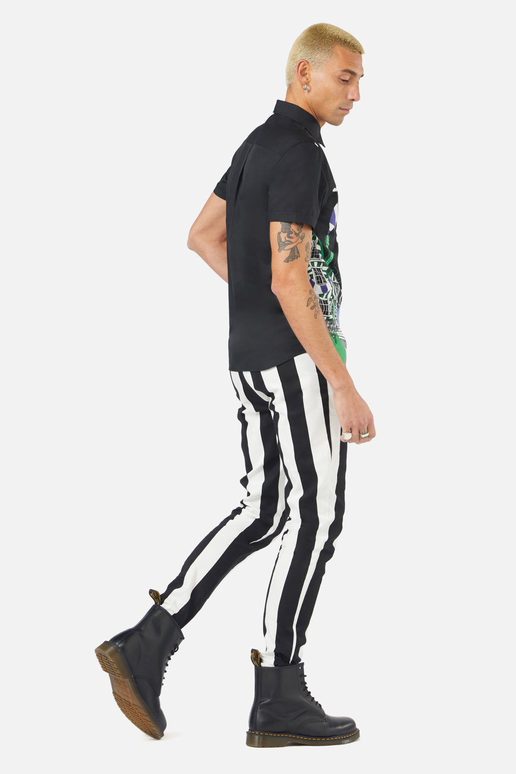 Black Friday - Spooky Scene SS Shirt - multi