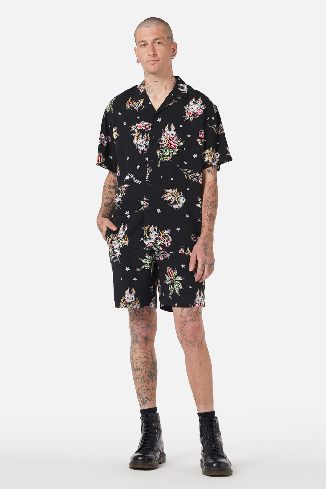 Black Friday - Fruity Bats SS Shirt - black