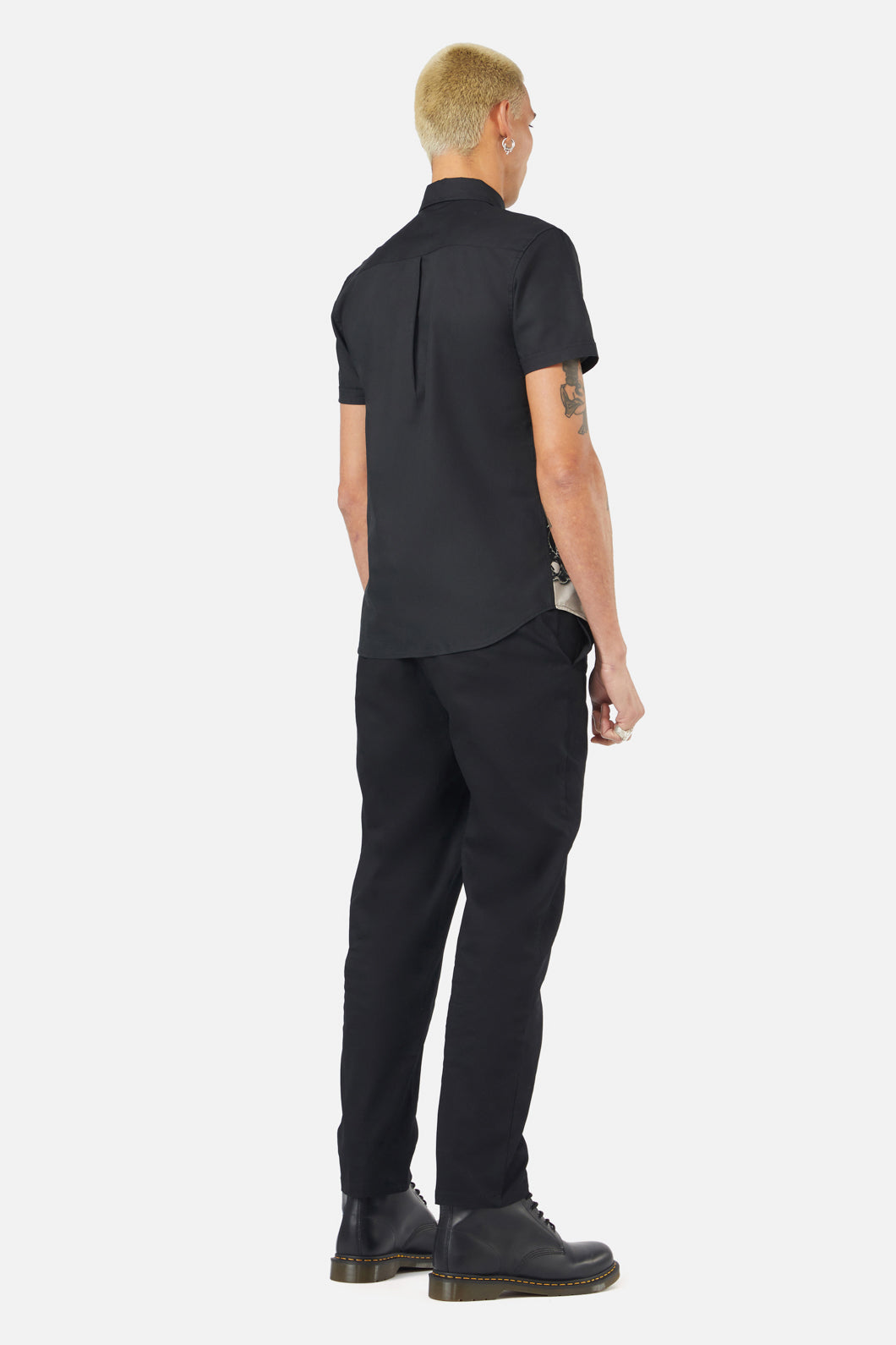 Black Friday - Witches Room Border Shirt - black