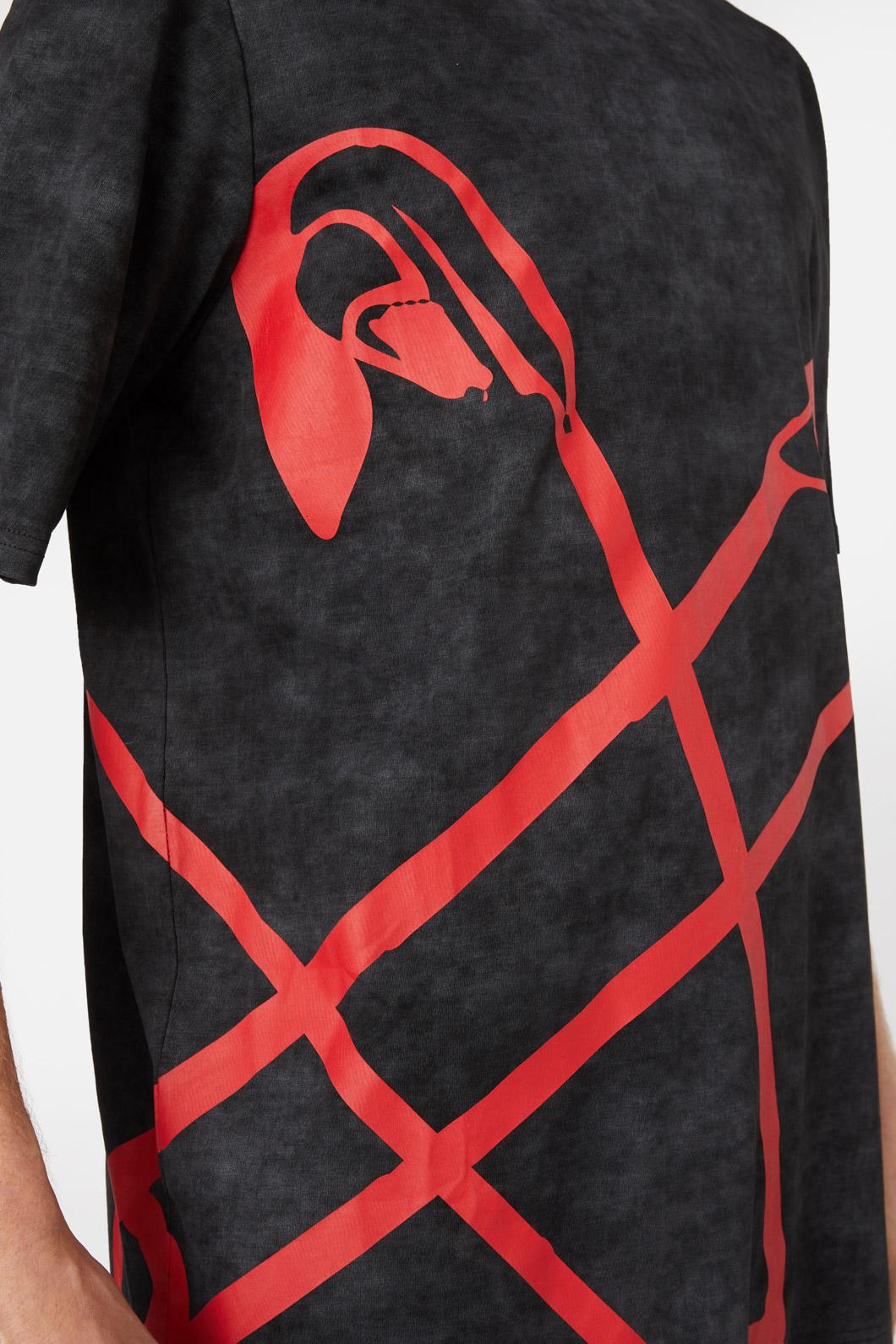 Black Friday - Pinned Tee - black