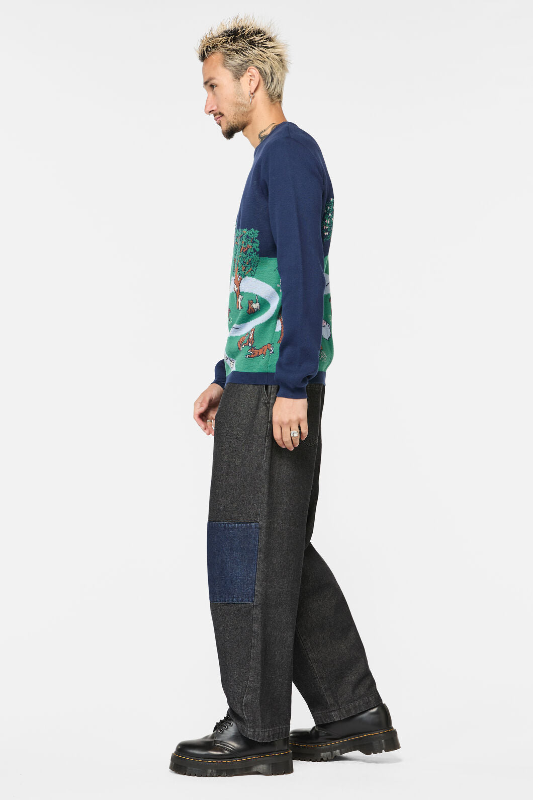 Black Friday - Tapestry Of Life Knit - multi