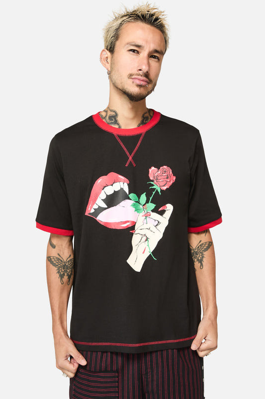 Black Friday - Vampy Print Tee - black