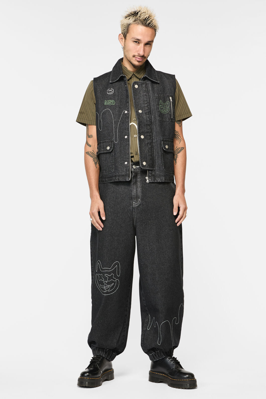 Black Friday - Graff Patch Vest - black