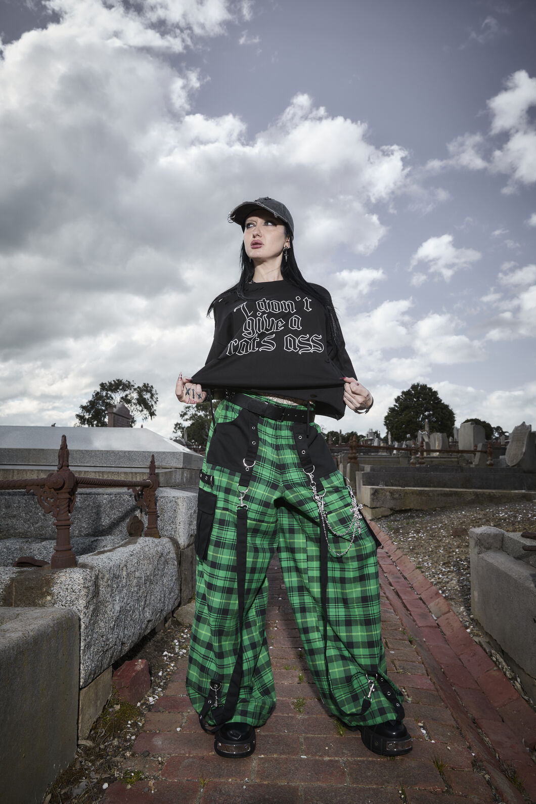 Black Friday - Wired Tartan Cargo Pant - green-black