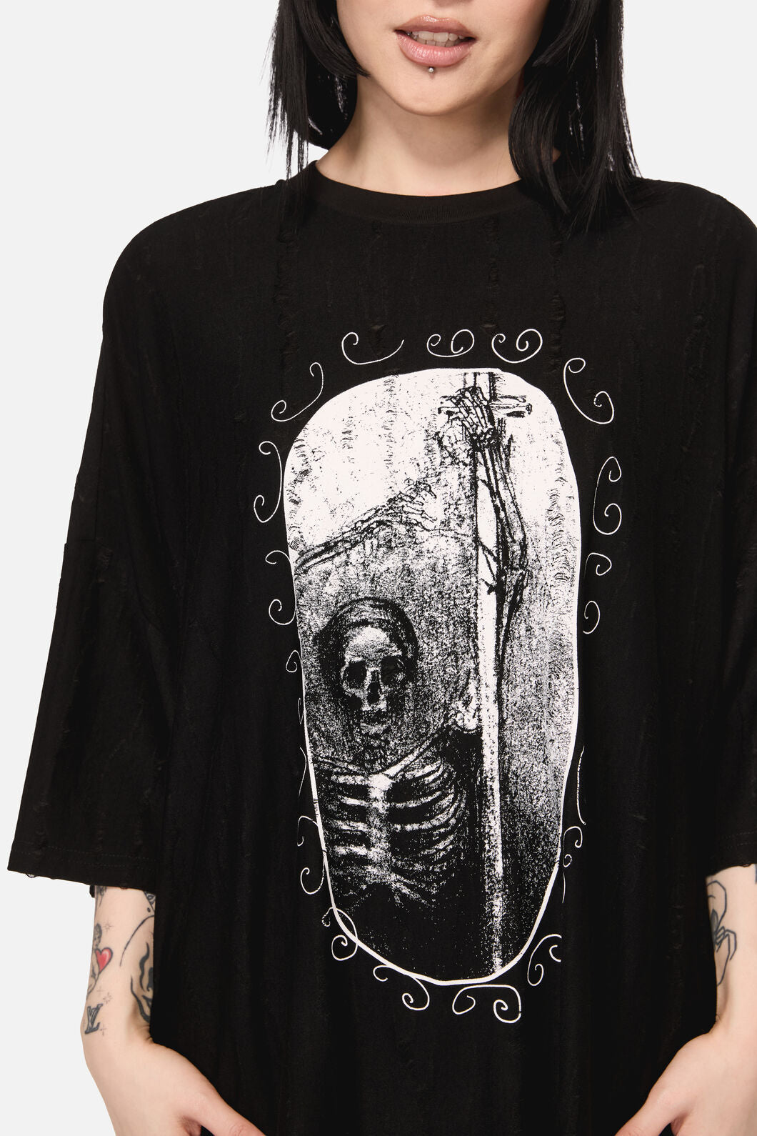 Black Friday - Disturbing Oversized Goth Tee - black