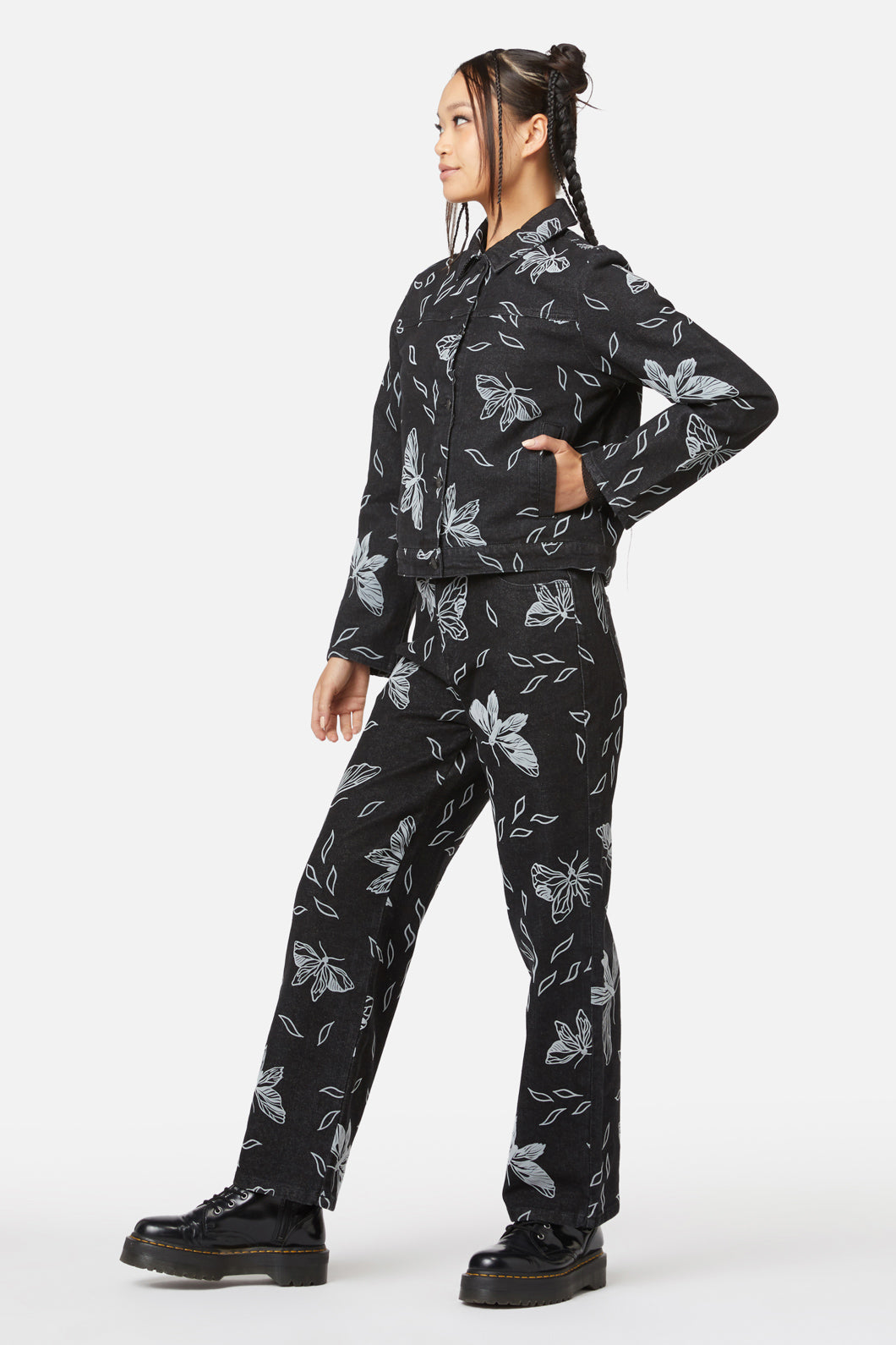 Black Friday - Larvae Flocked Jacket - black