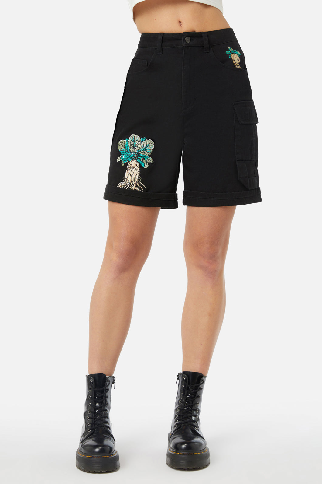 Black Friday - Cutie Mandrake Short - black