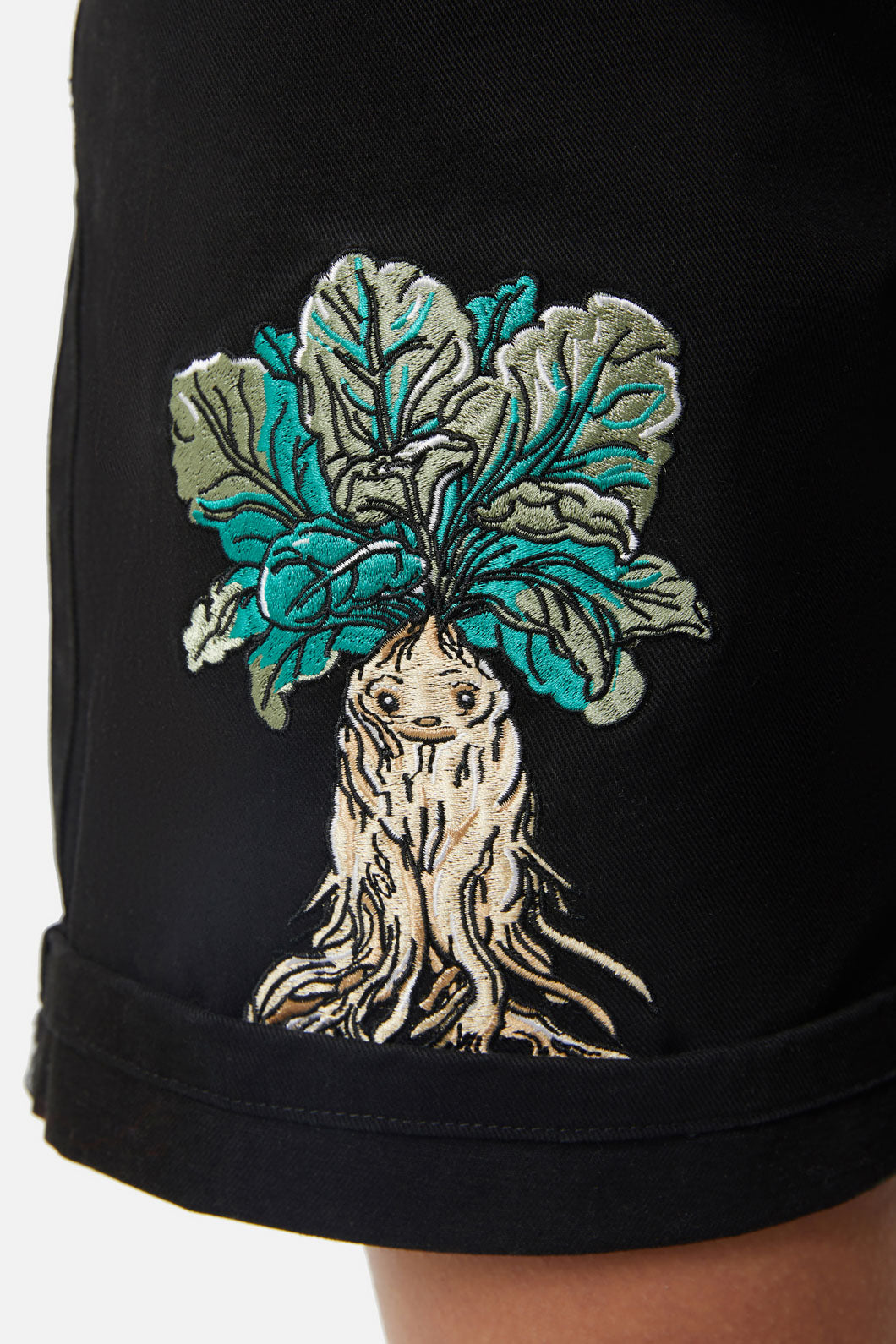 Black Friday - Cutie Mandrake Short - black