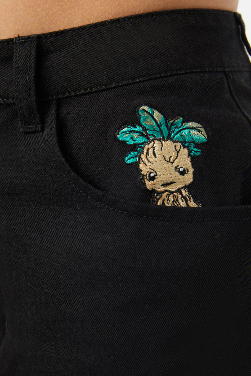 Black Friday - Cutie Mandrake Short - black