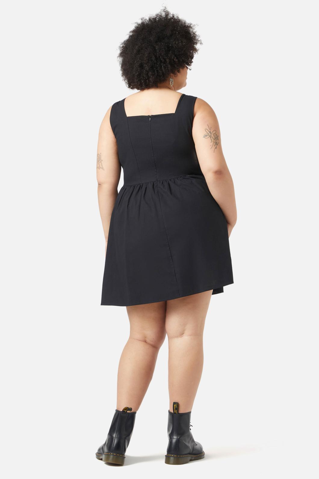 Black Friday - Curve Lily Pinafore - black