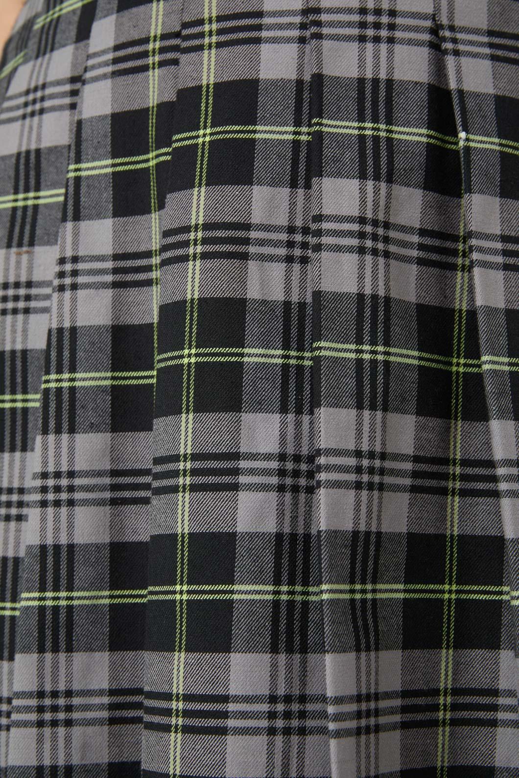 Black Friday - Encounter Tartan Skort - black-green