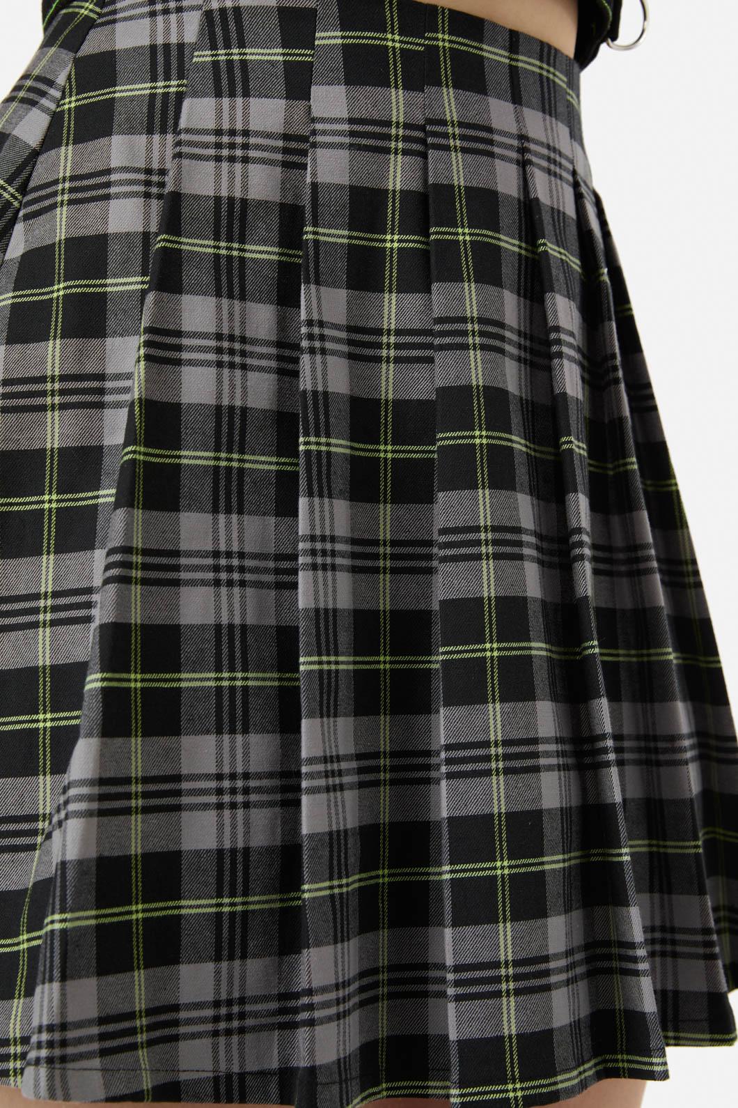 Black Friday - Encounter Tartan Skort - black-green