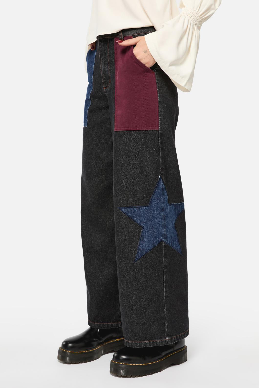 Black Friday - Puppet Show Statement Cargo - black