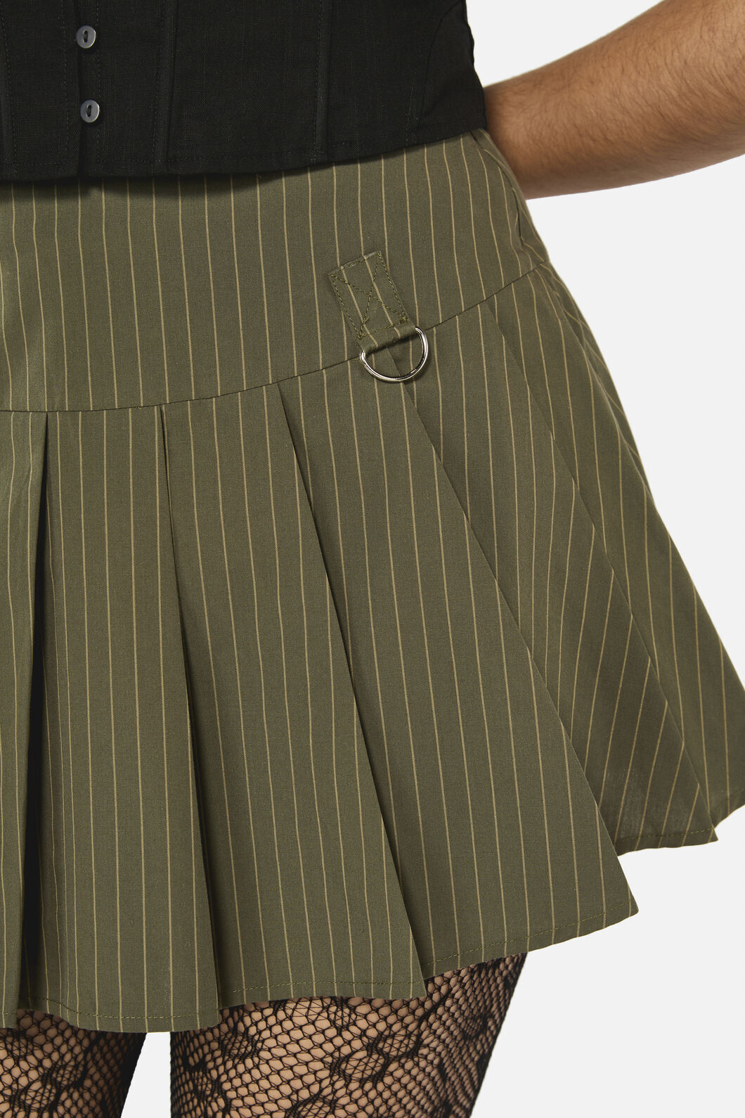 Black Friday - Graff Pinstripe Skort - olive