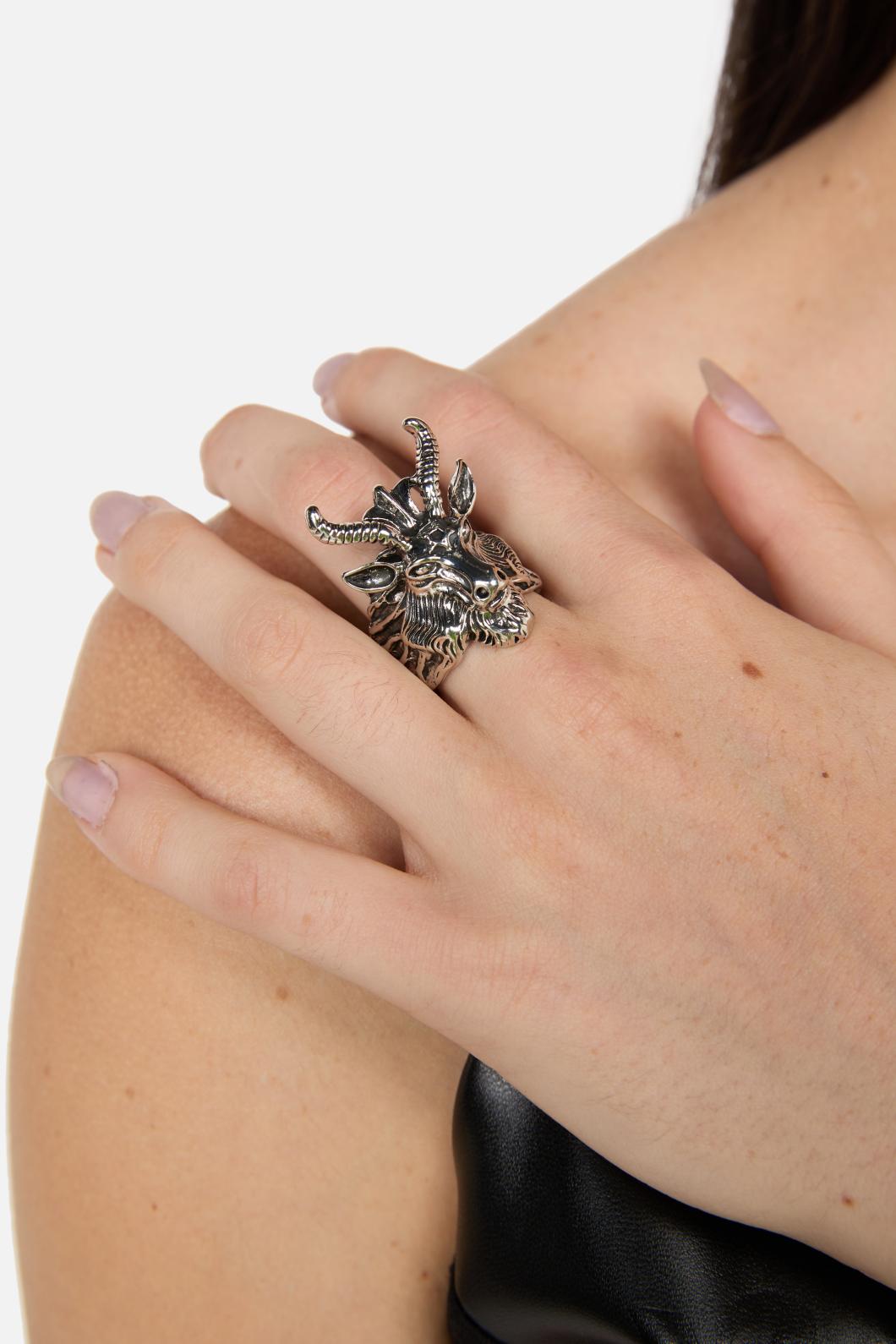 Black Friday - Goats Head Ring - silver