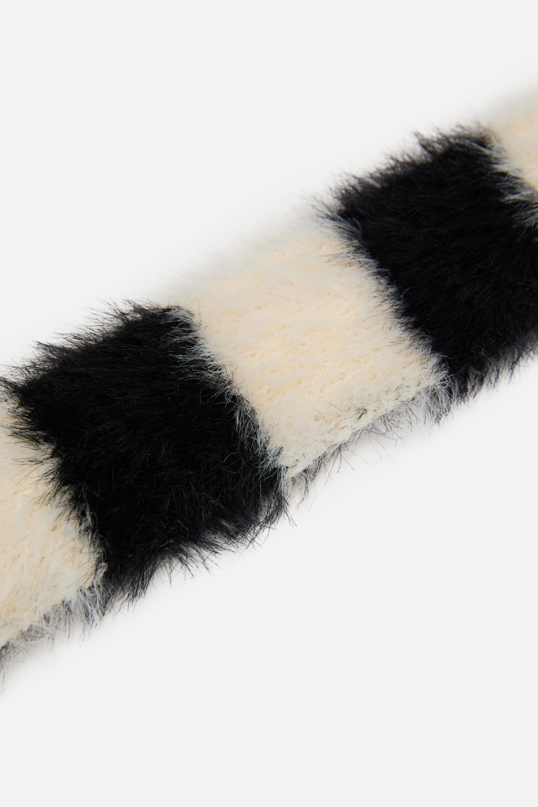 Black Friday - Narrow Fluffy Scarf - black-white
