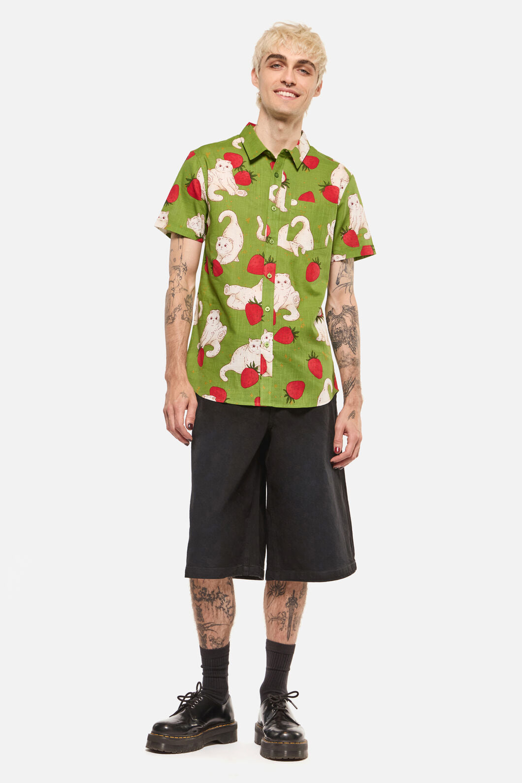 Dangerfield - Strawberry Cats SS Shirt - green