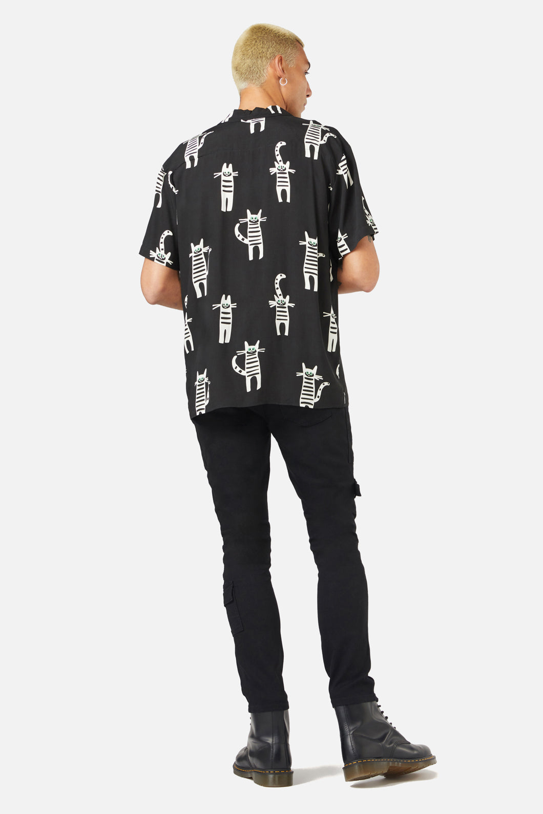Dangerfield - Peculiar Puss SS Shirt - black