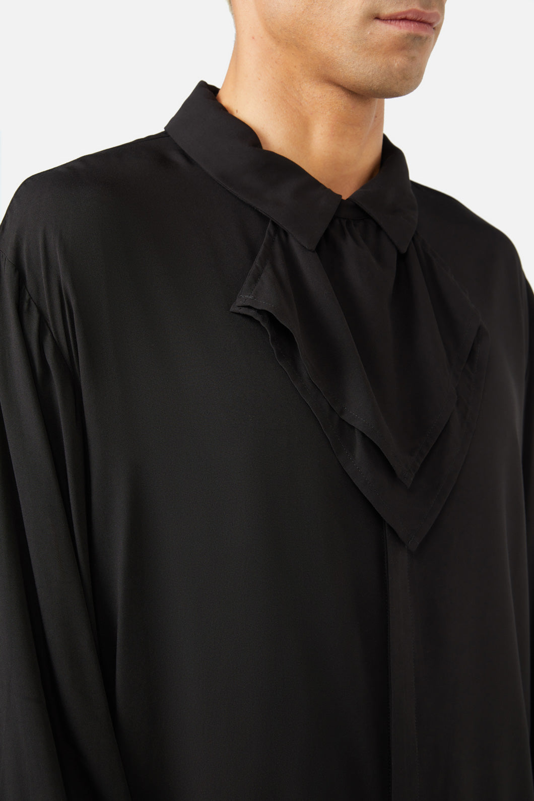 Dangerfield - Fighting Evil Cravat Blouse - black