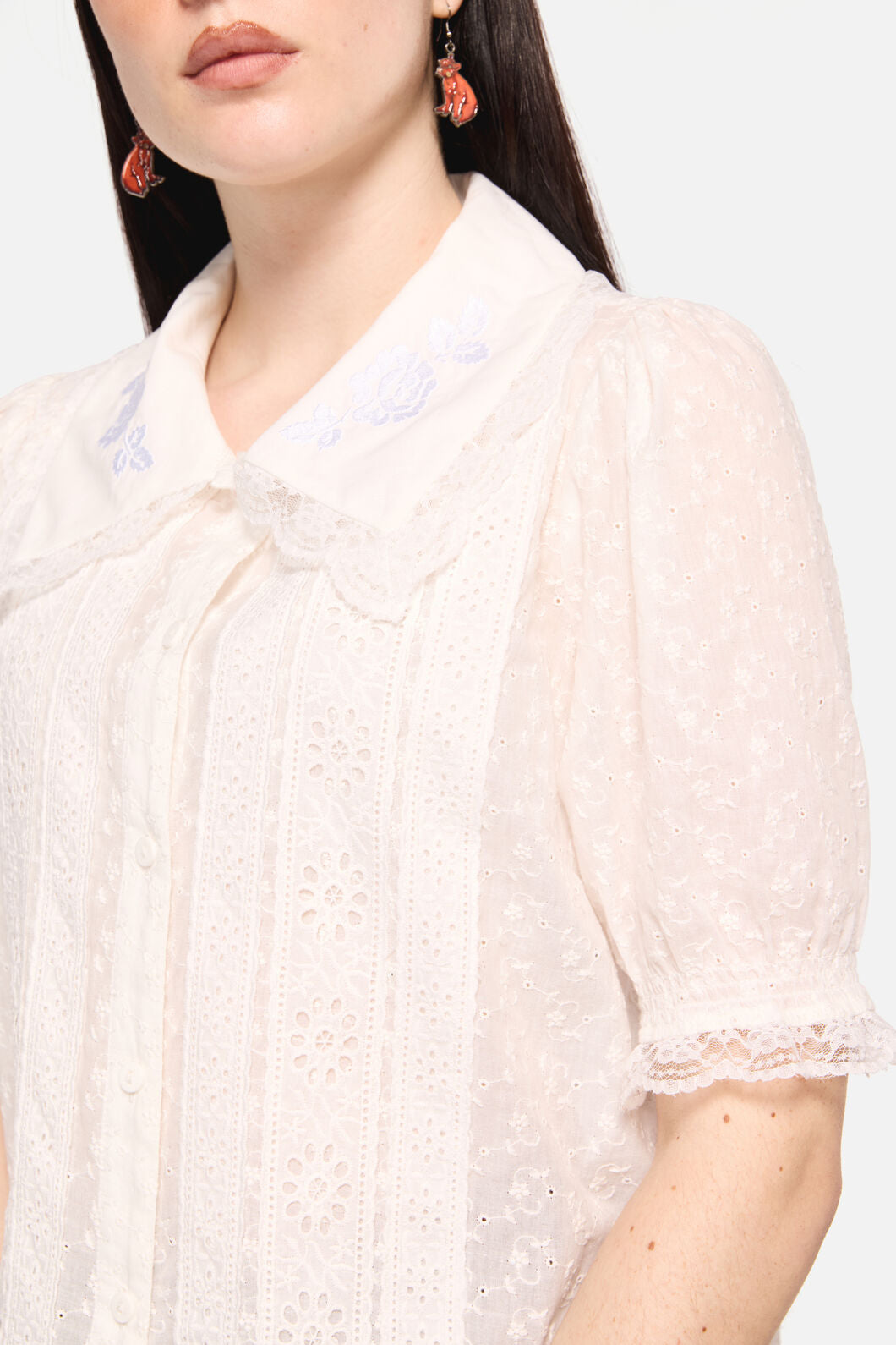 Dangerfield - Friendly Cow Broderie Blouse - white