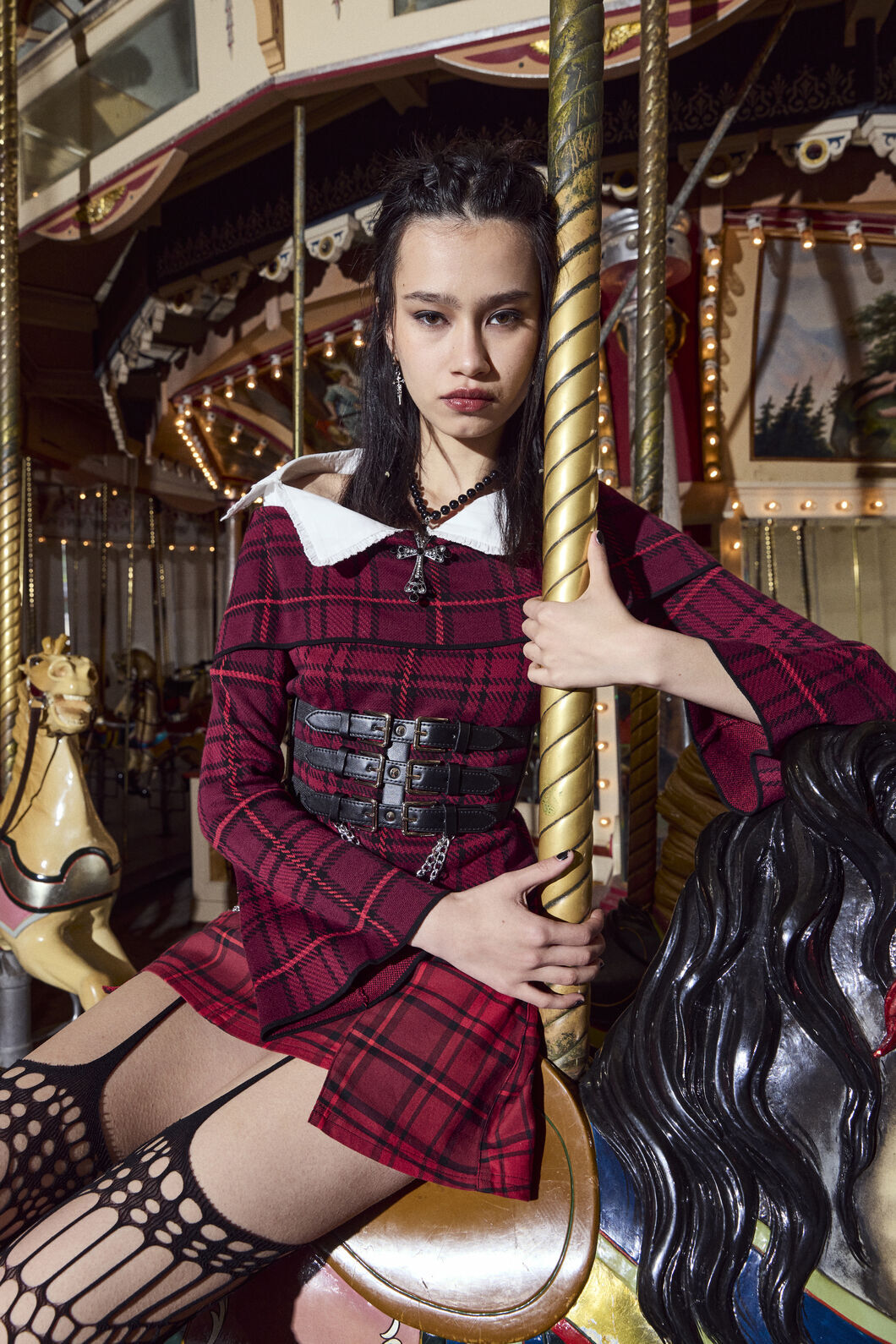 Dangerfield - Over It Tartan Knit Top - red