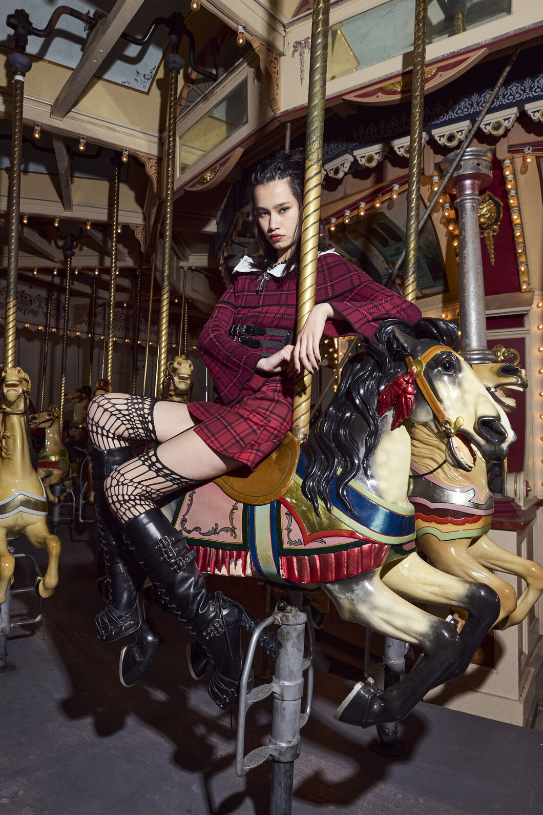 Dangerfield - Over It Tartan Knit Top - red