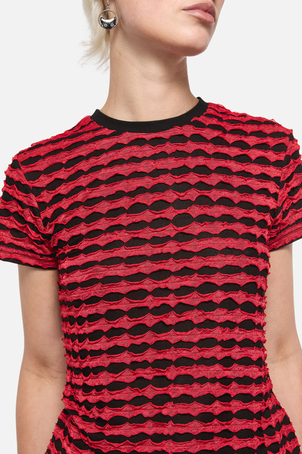 Dangerfield - Dangerous Distressed Mesh Top - red-black