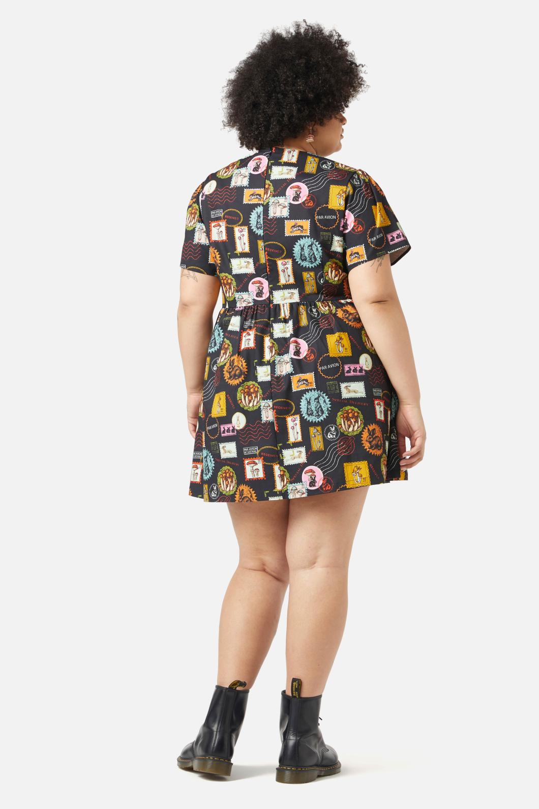 Dangerfield - Curve Old Postal Printed Dress - multi