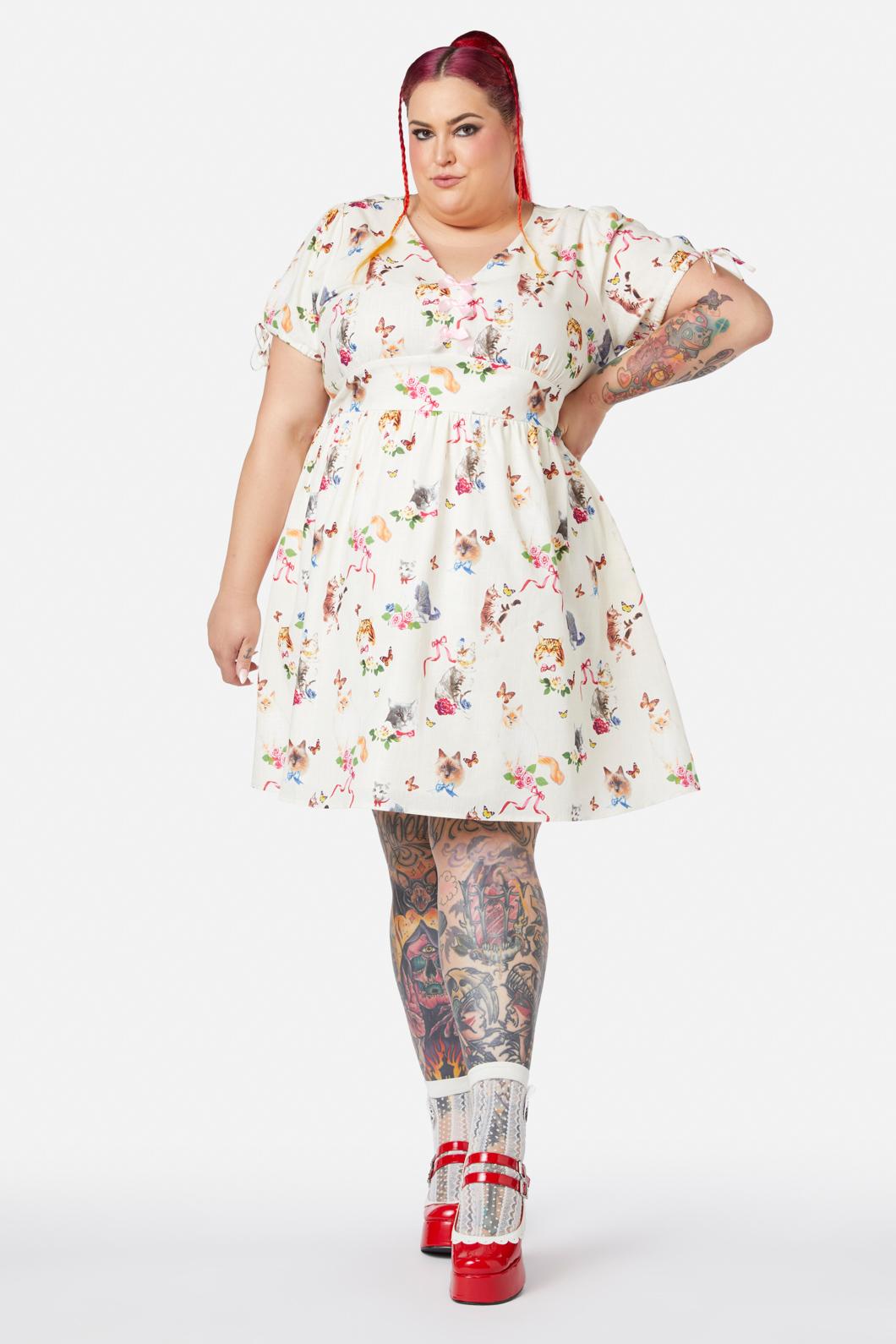 Dangerfield - Curve Kitsch Kitty Print Dress - cream
