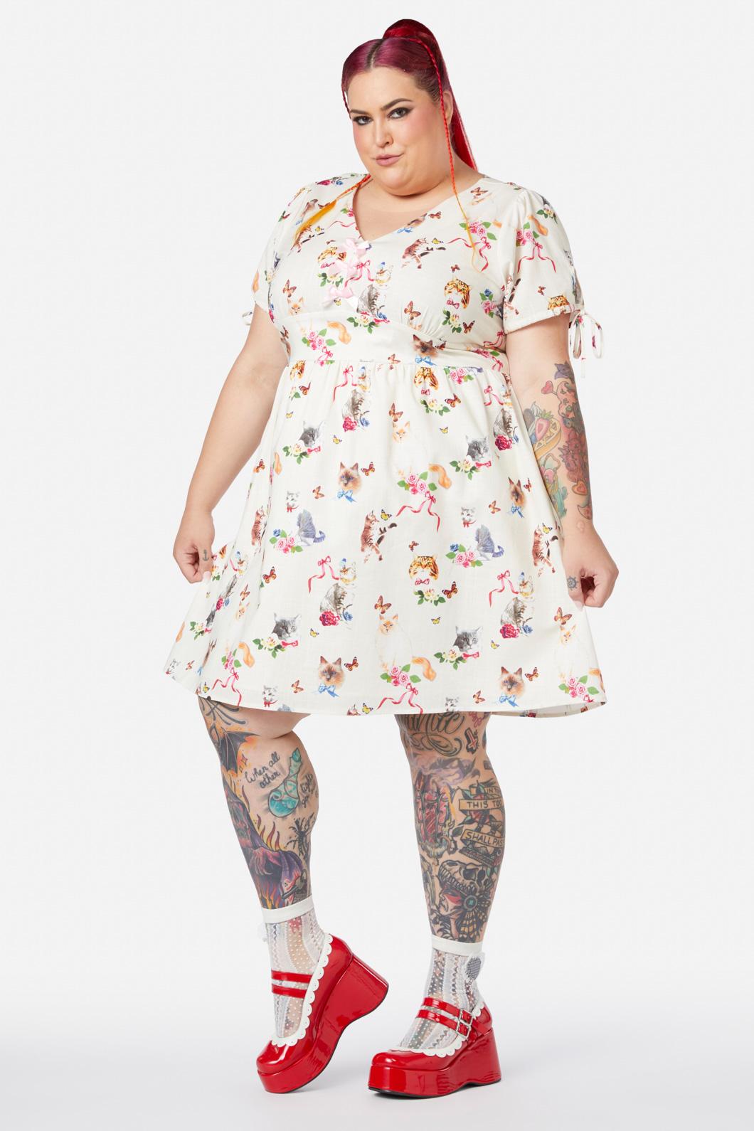 Dangerfield - Curve Kitsch Kitty Print Dress - cream