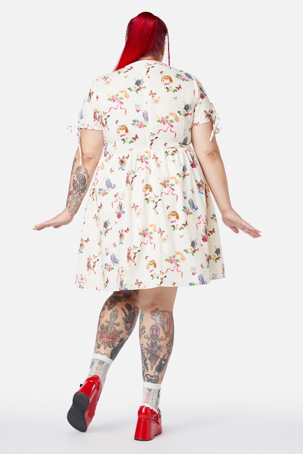 Dangerfield - Curve Kitsch Kitty Print Dress - cream