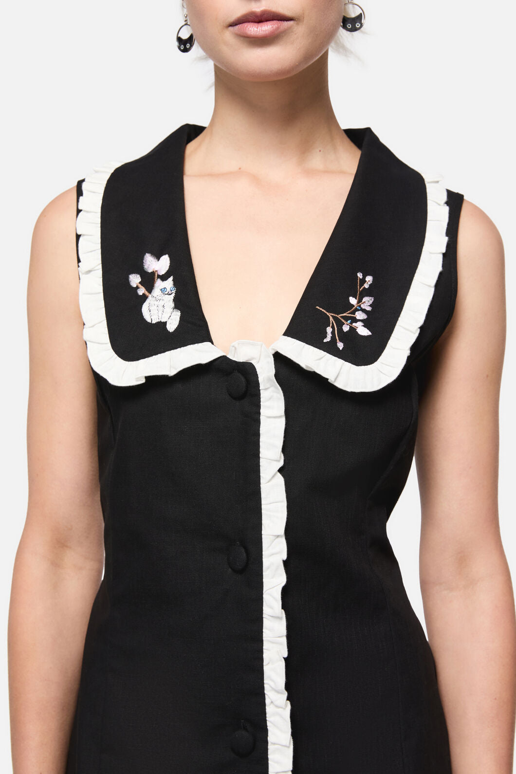 Dangerfield - Catkins Ruffle Pinny - black