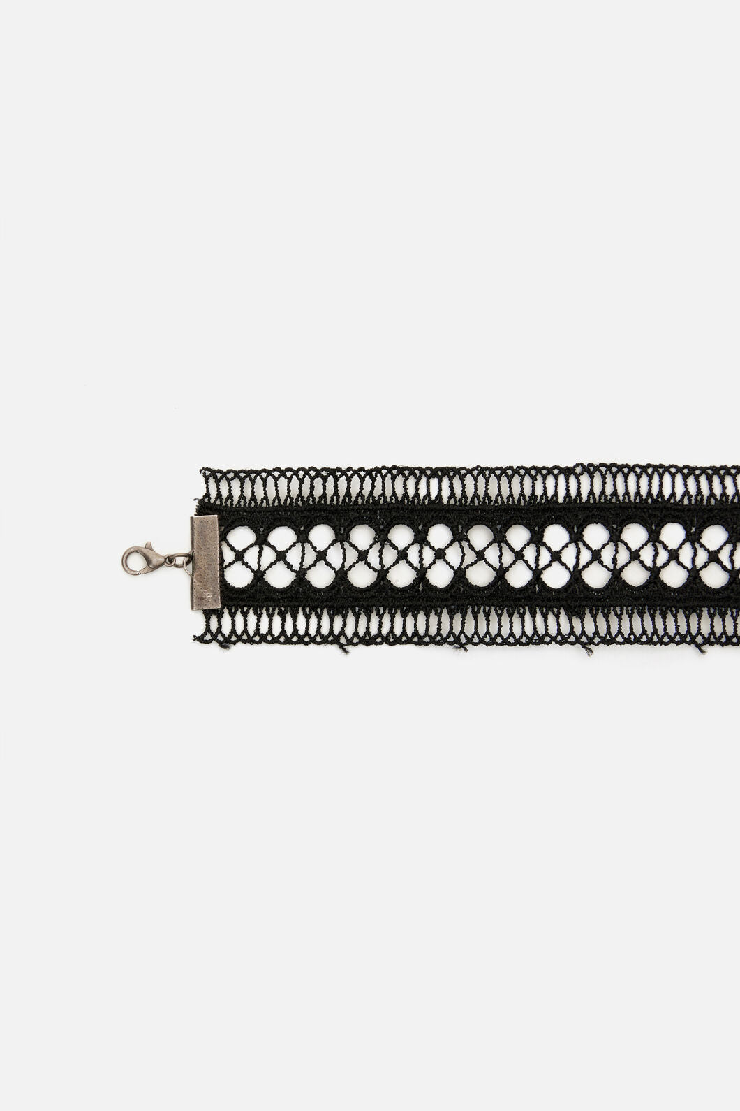 Dangerfield - Cross Skull Lace Choker - black