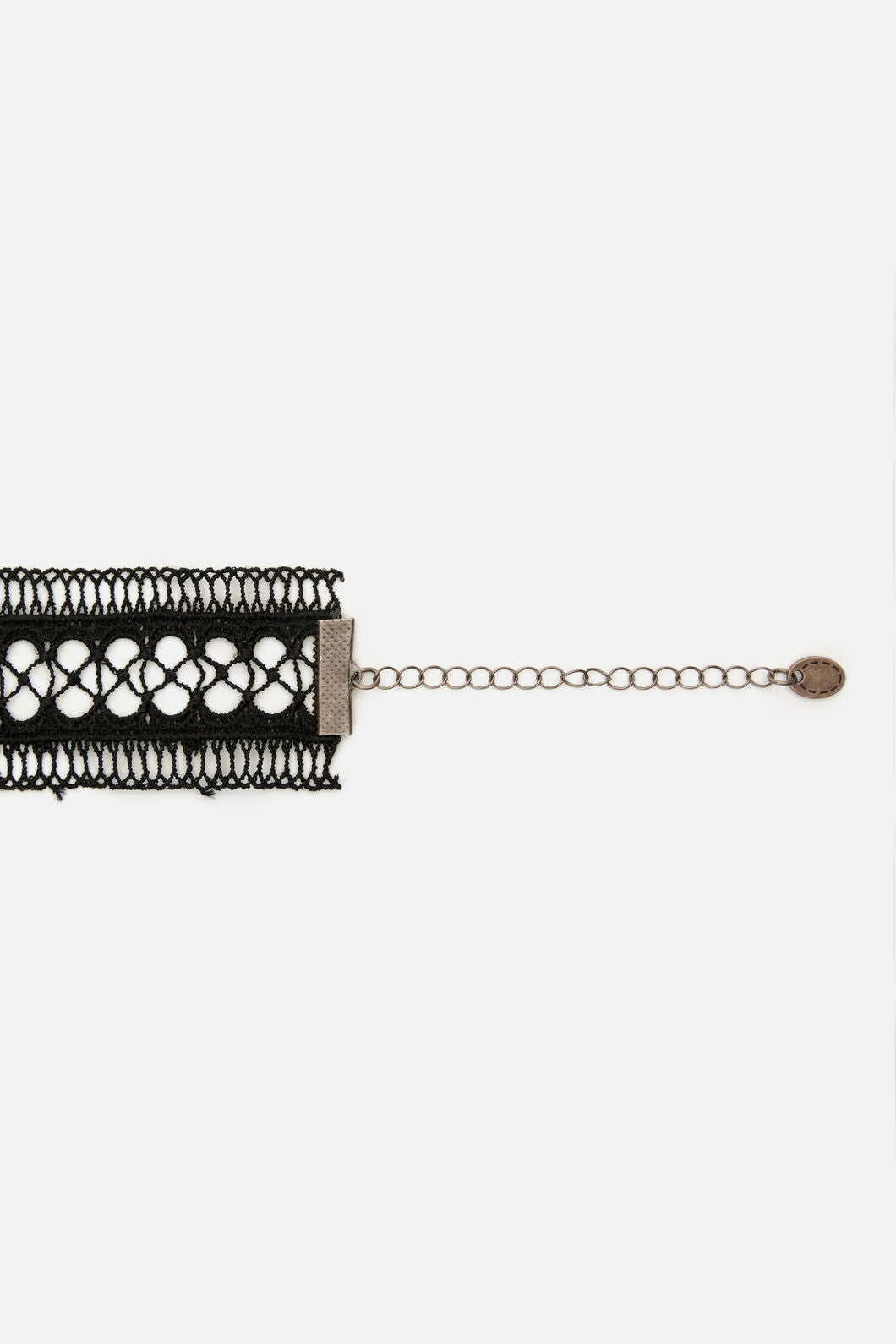 Dangerfield - Cross Skull Lace Choker - black