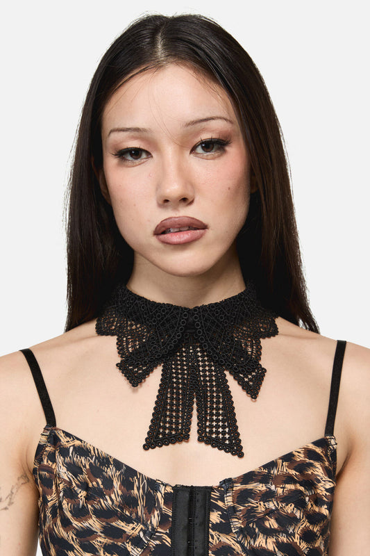 Dangerfield - Black Lace Bow Collar - black
