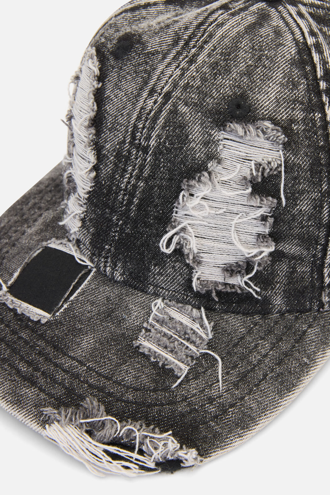 Dangerfield - Heavily Distressed Cap - black
