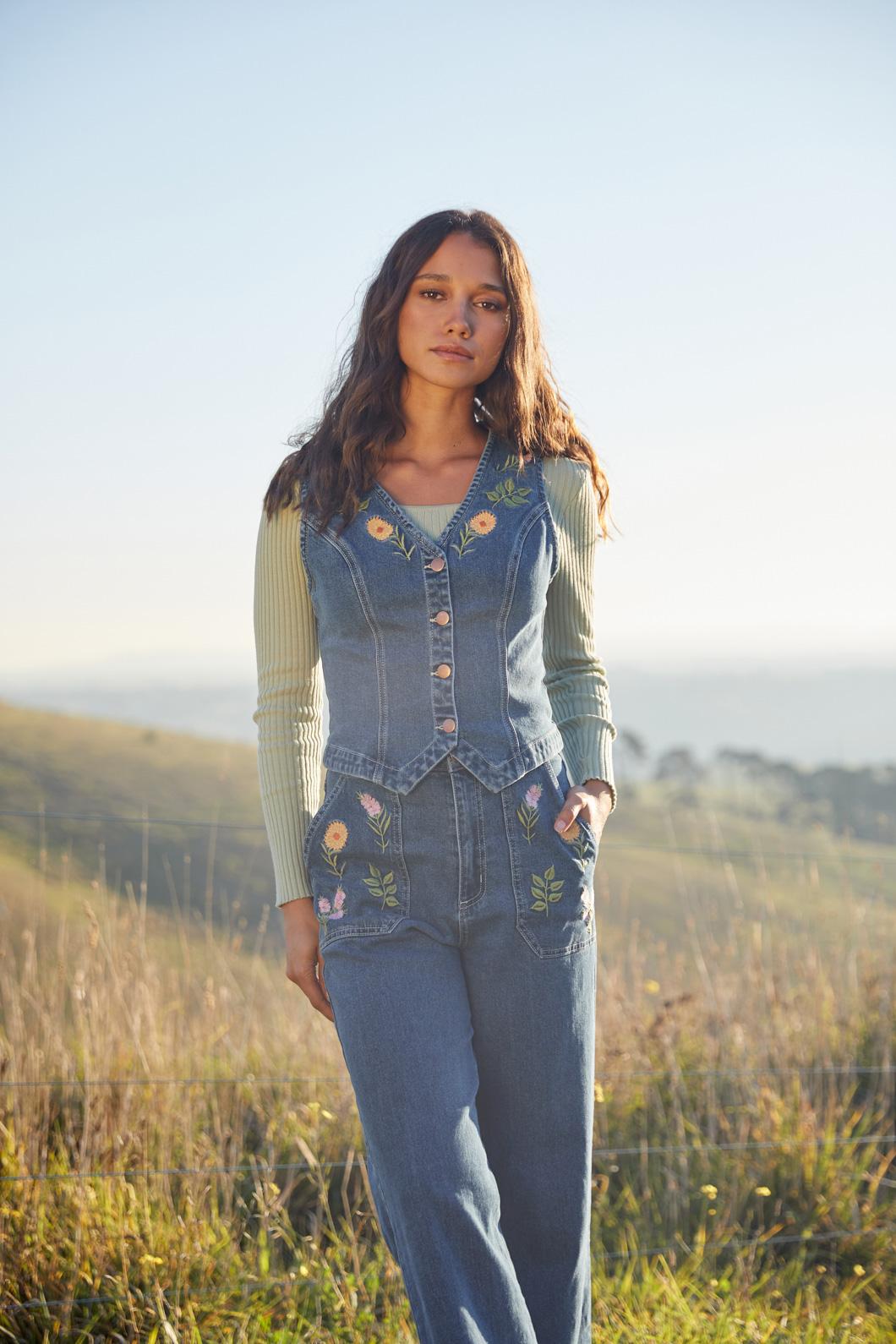 Princess Highway - Flower Mix Emb Vest - mid-denim