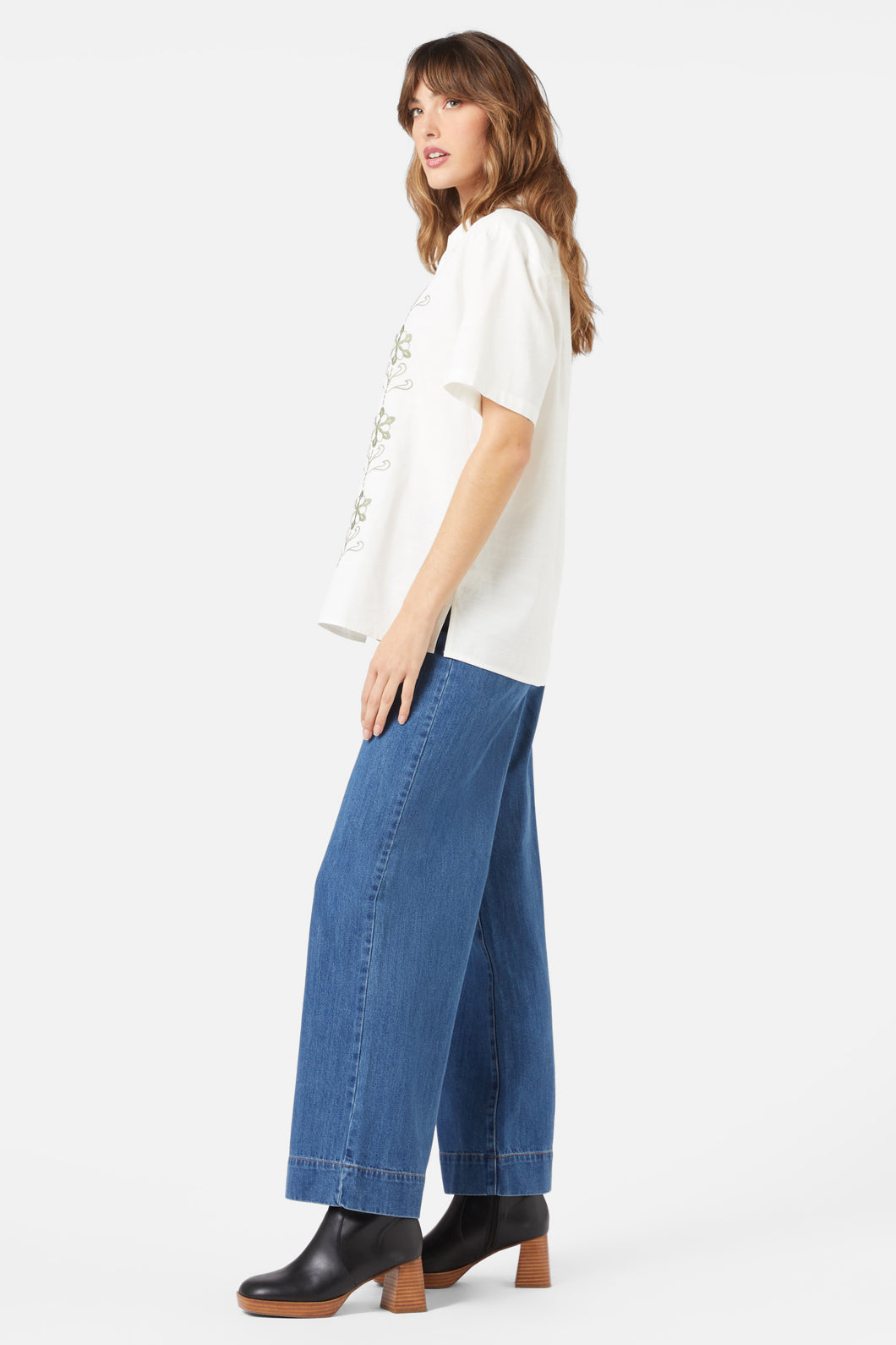 Princess Highway - Retro Emb Everyone Shirt - cream