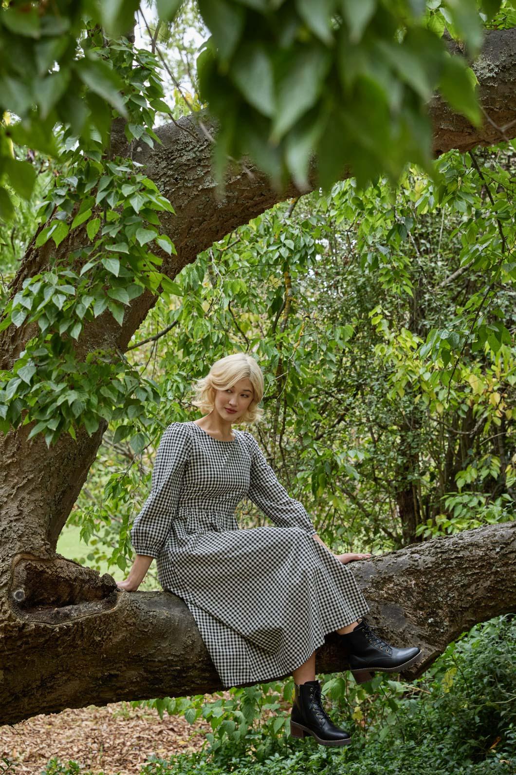 Princess Highway - Renae Check Midi Dress - black