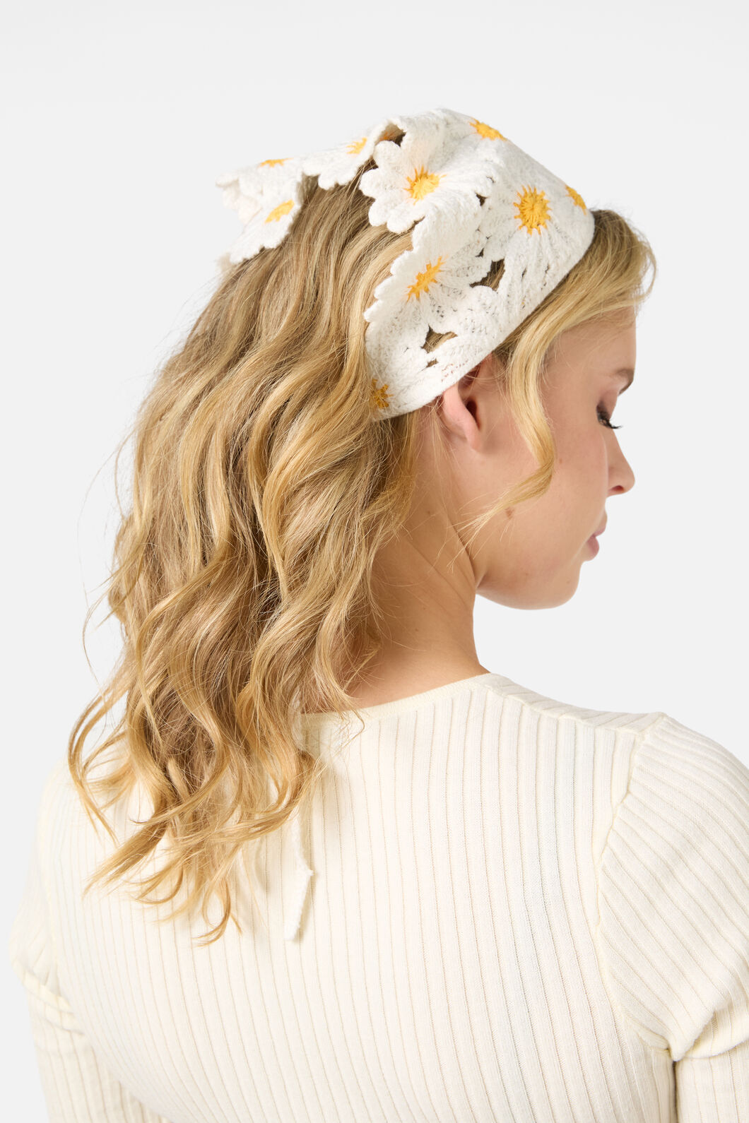 Princess Highway - Daisy Crochet Head Scarf - white