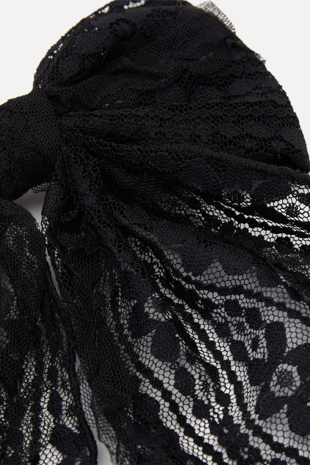 Princess Highway - Black Lacey Bow Clip - black