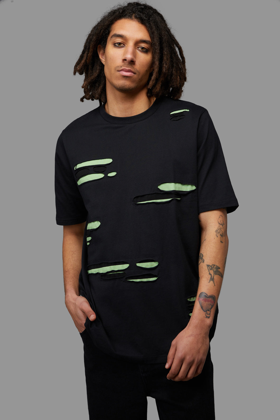 Black Friday - Distressy Tee - black-green