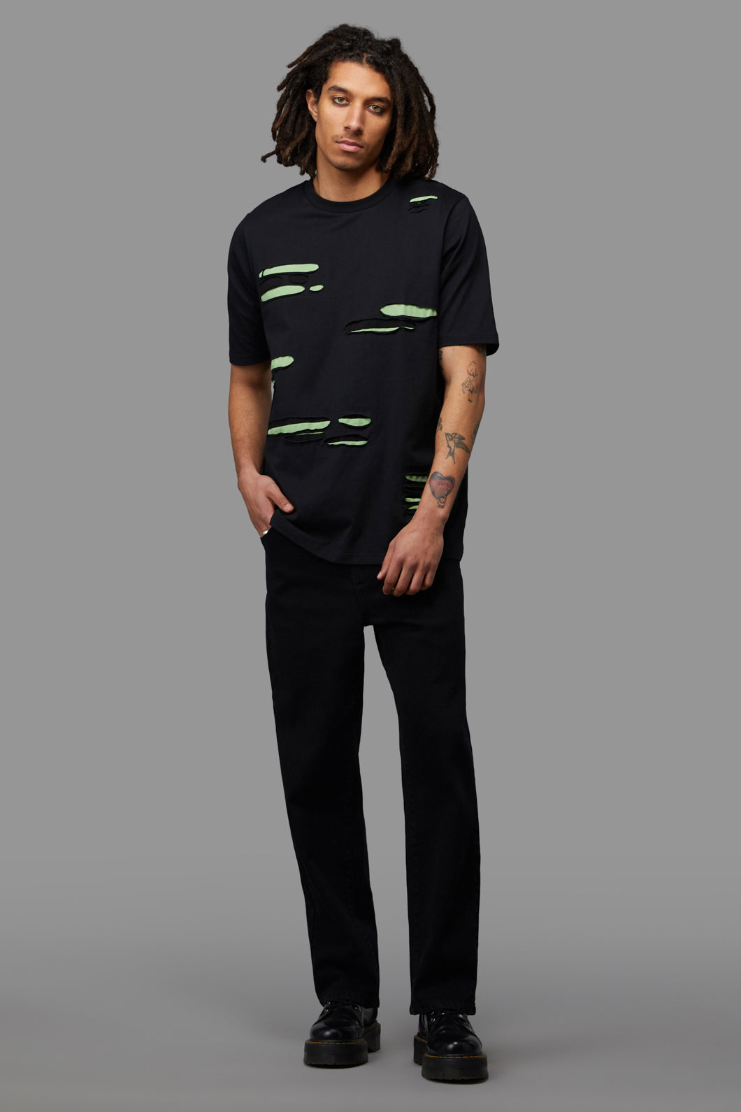 Black Friday - Distressy Tee - black-green