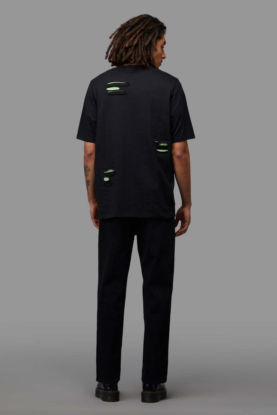 Black Friday - Distressy Tee - black-green