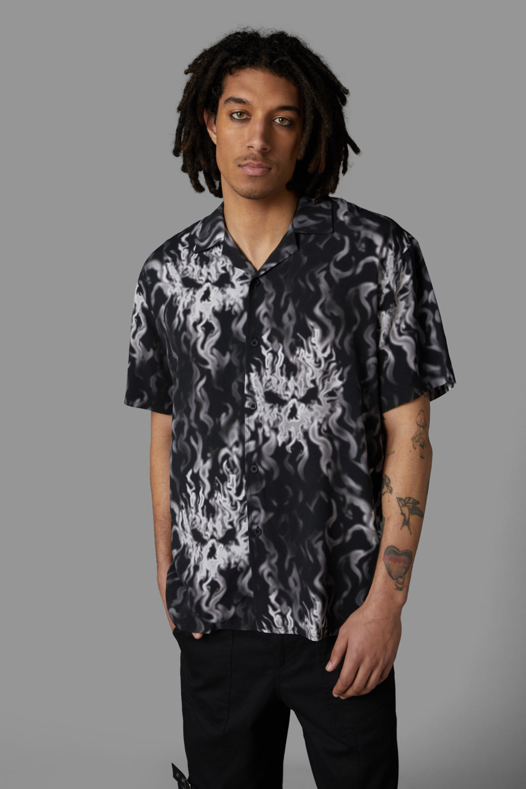 Black Friday - Up In Flames Short Sleeve Shirt - black