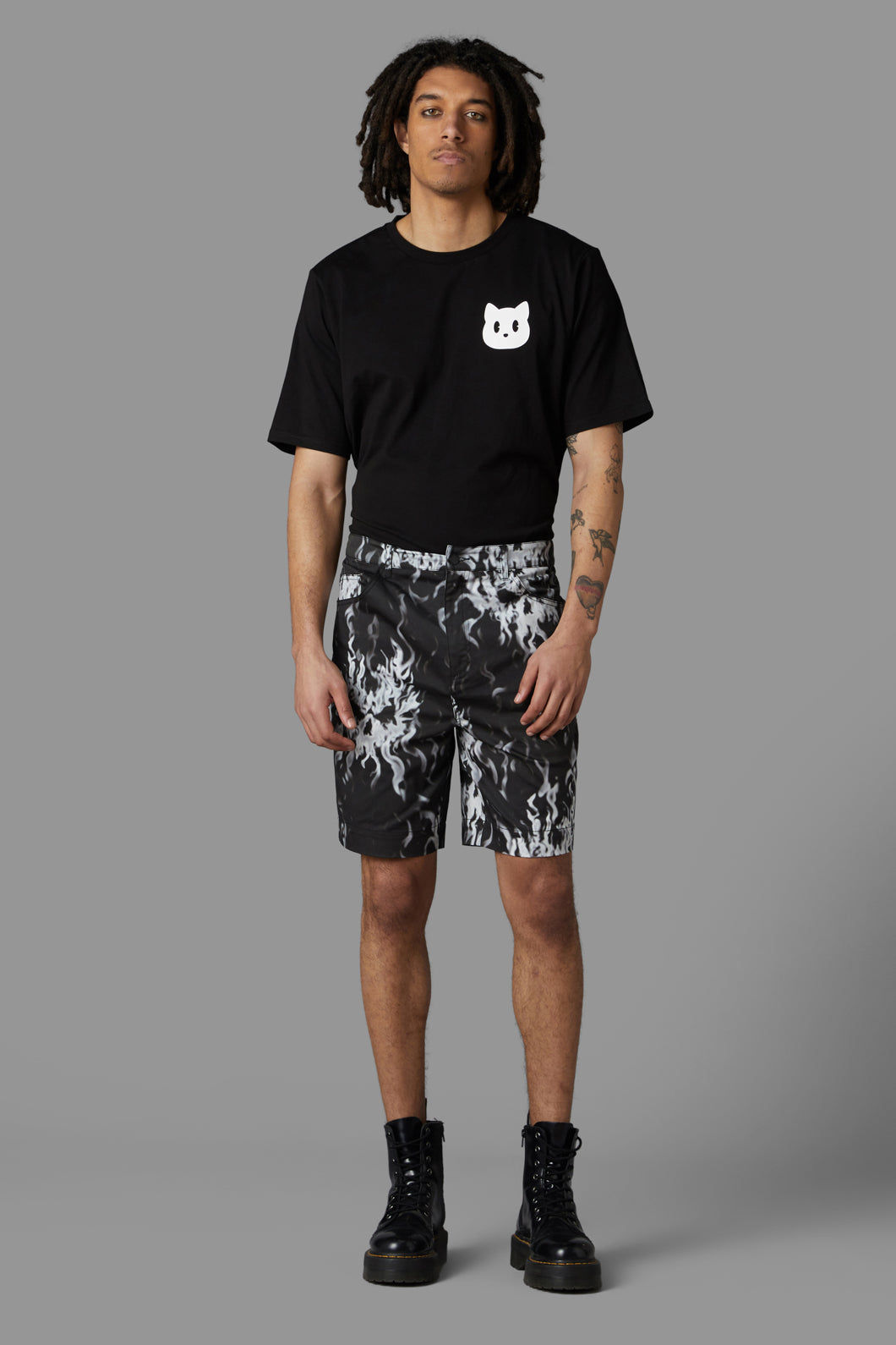 Black Friday - Gothic Veil Short - black