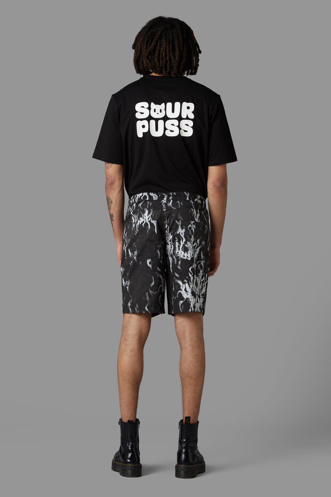 Black Friday - Gothic Veil Short - black