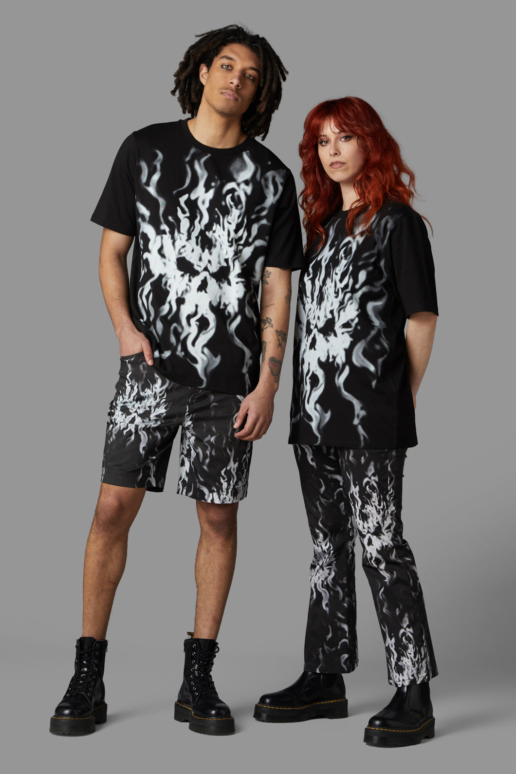 Black Friday - Smokin Tee - black