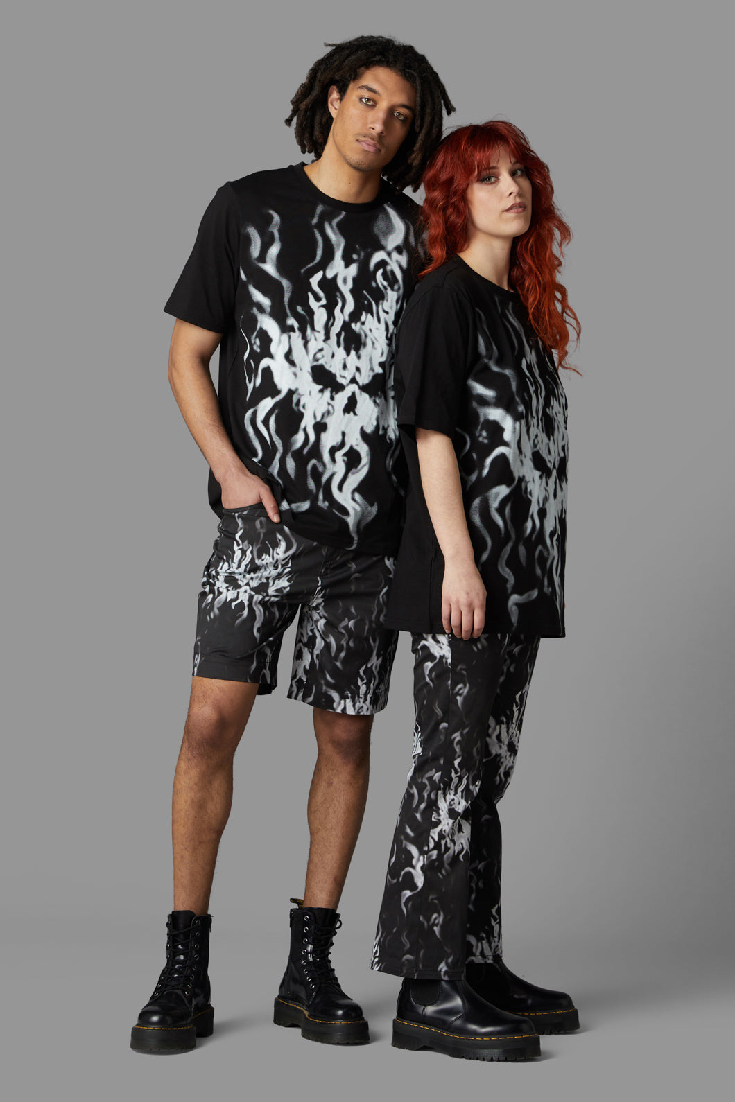 Black Friday - Smokin Tee - black